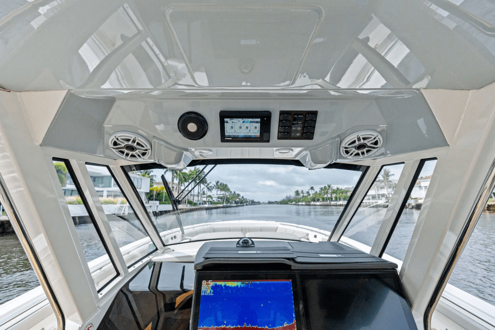 2022 Pursuit S 428 Sport