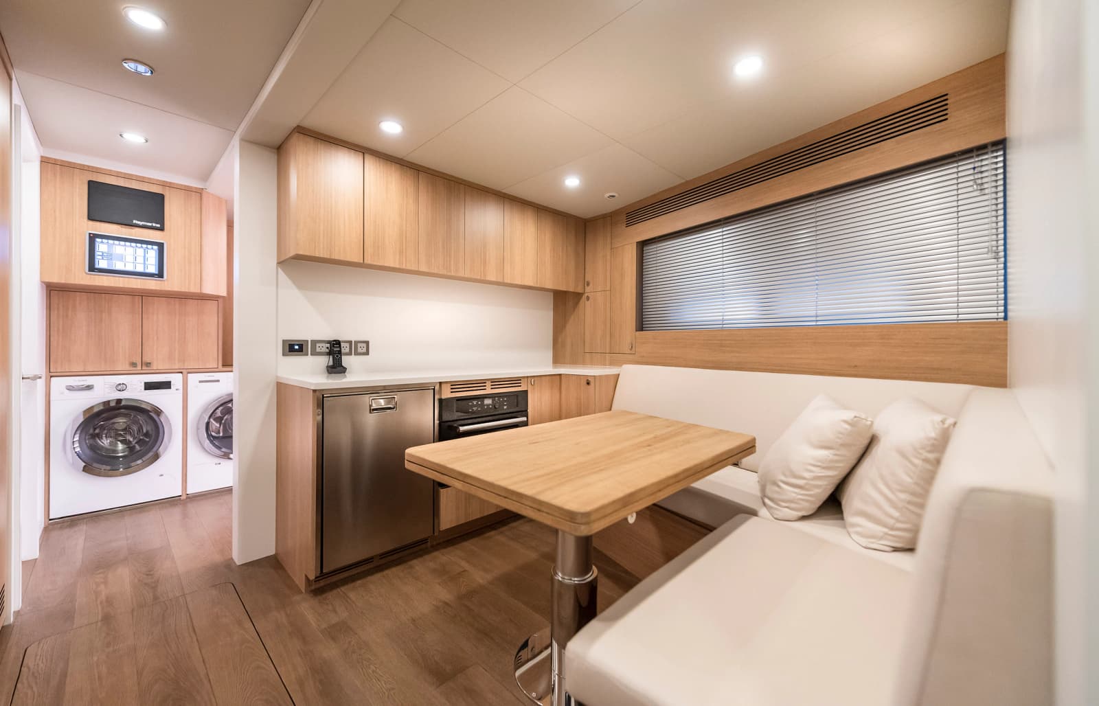 2027 Numarine 32XP