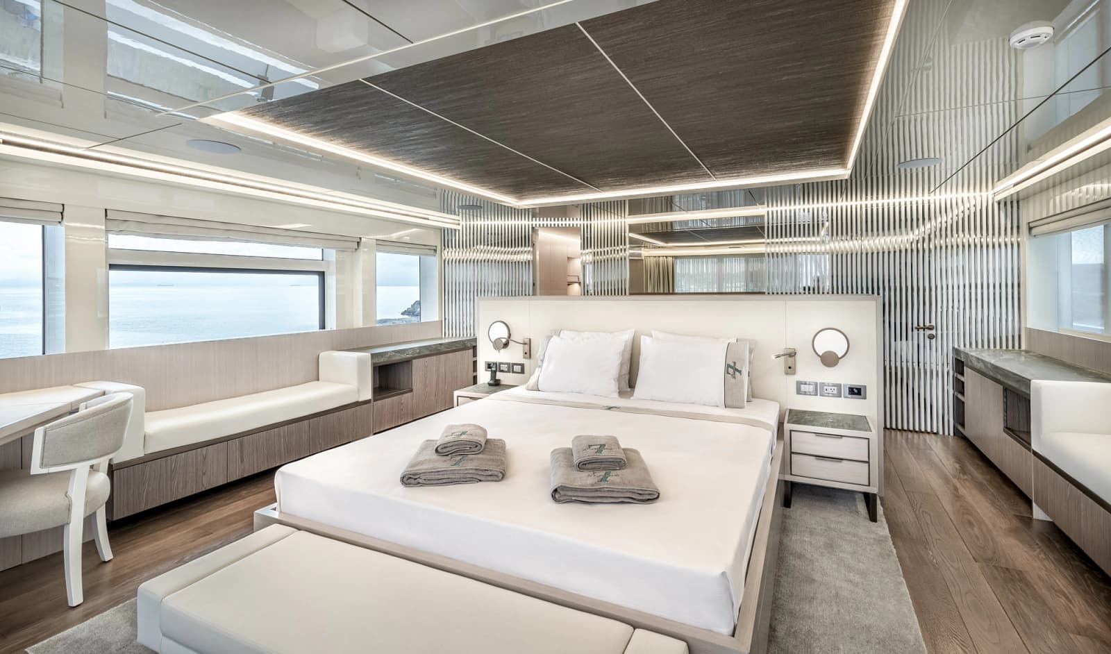 2027 Numarine 32XP