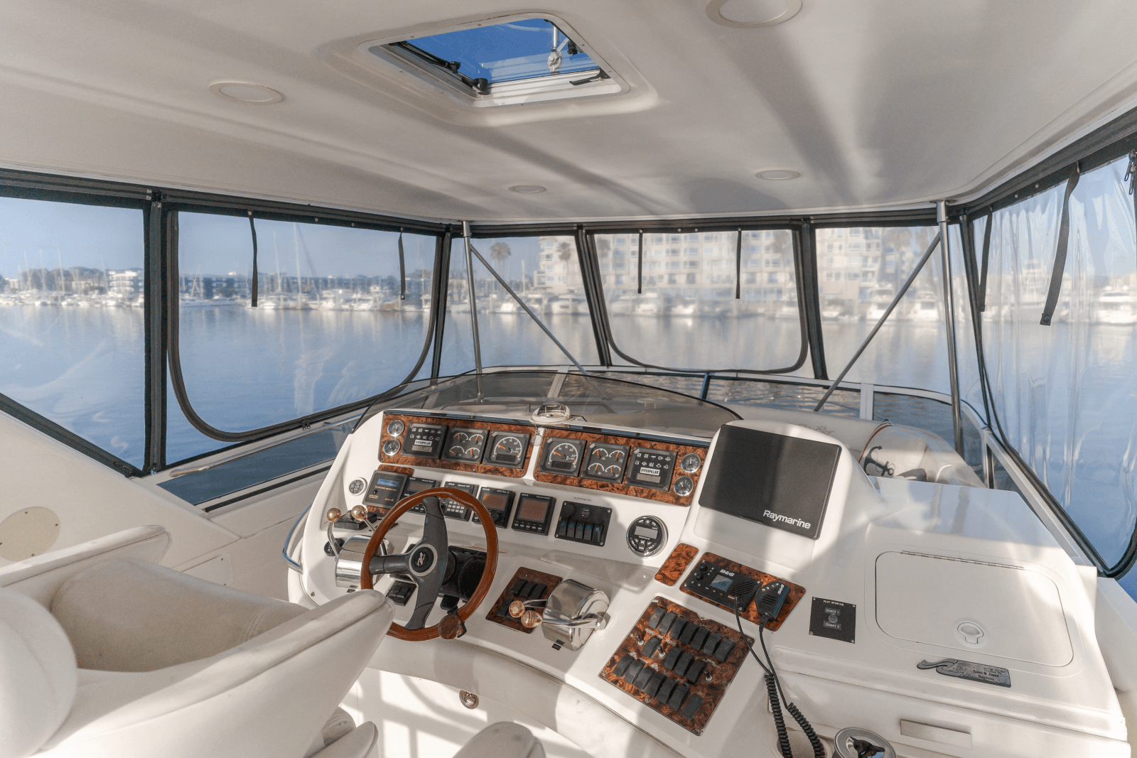 1998 Sea Ray 480 Sedan Bridge