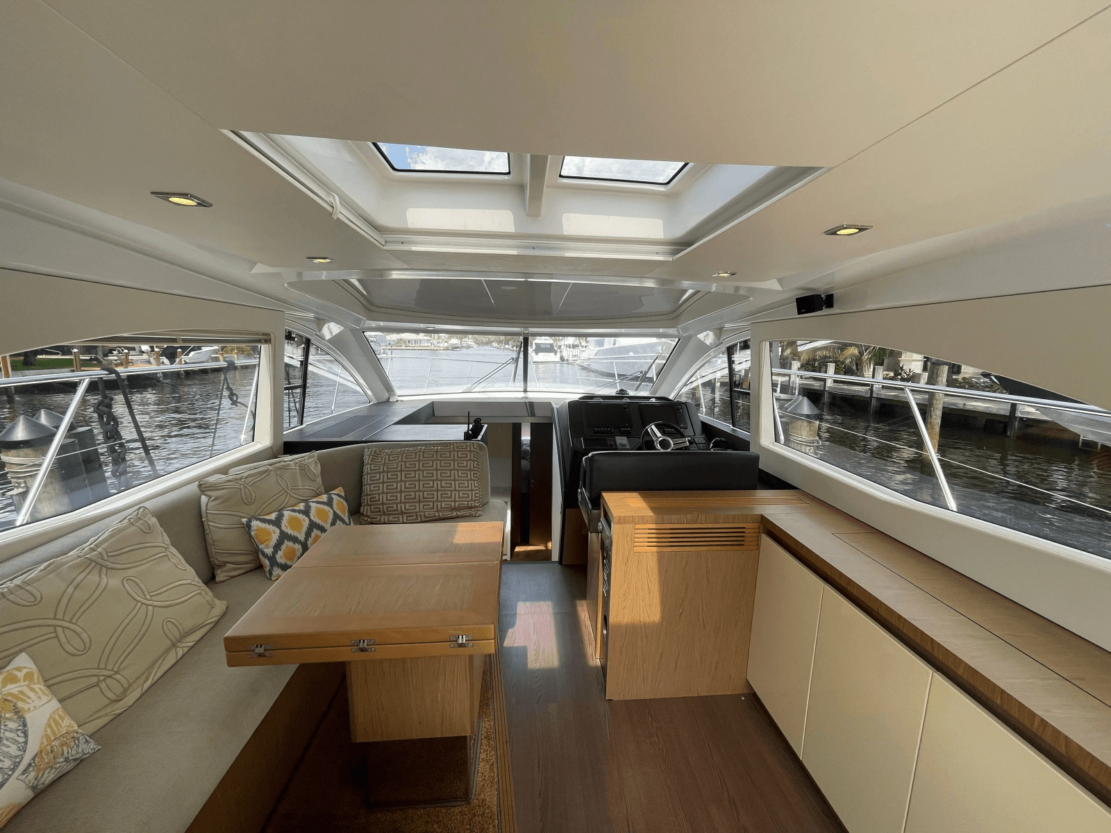 2014 Beneteau Gran Turismo 49