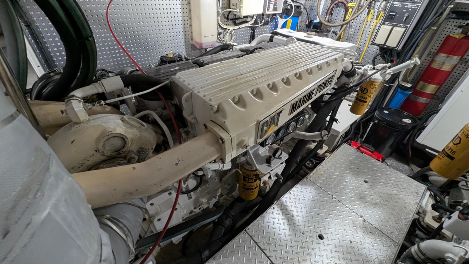 2004 Johnson Motor Yacht