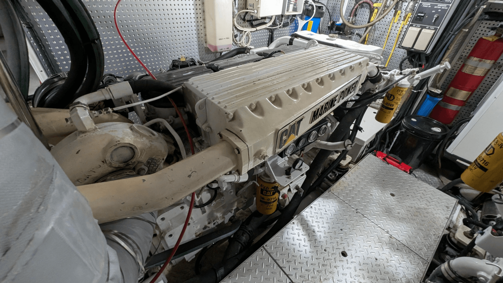 2004 Johnson Motor Yacht
