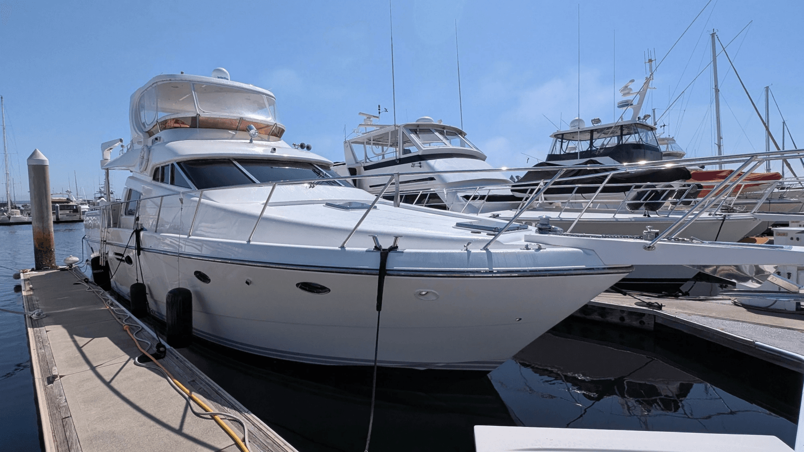 2004 Johnson Motor Yacht