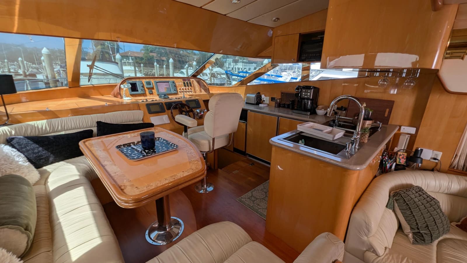 2004 Johnson Motor Yacht