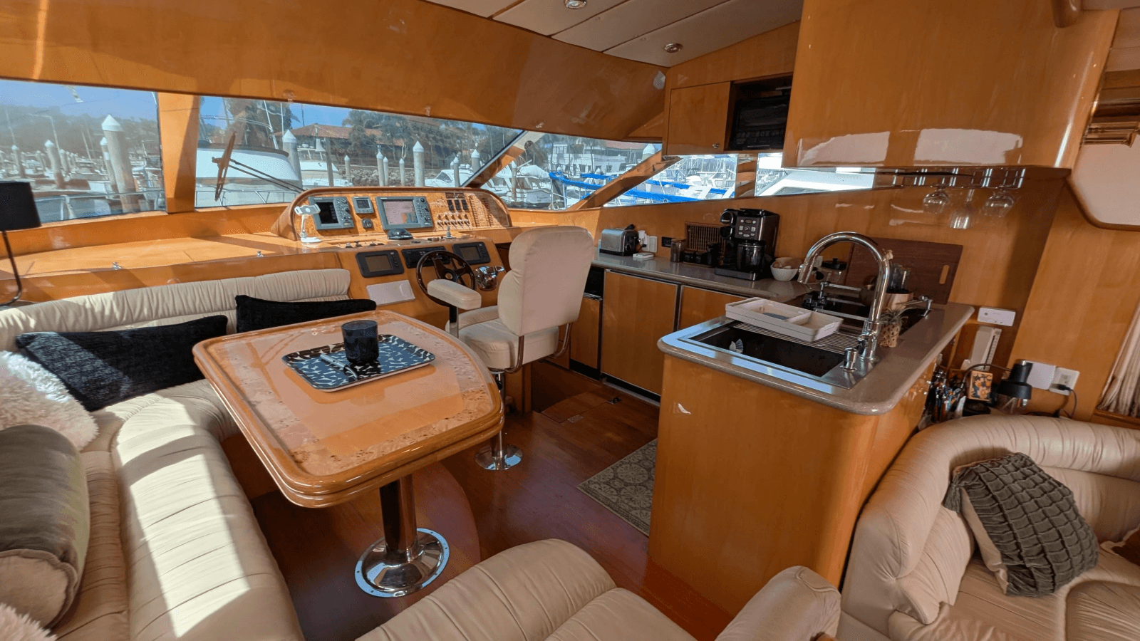 2004 Johnson Motor Yacht