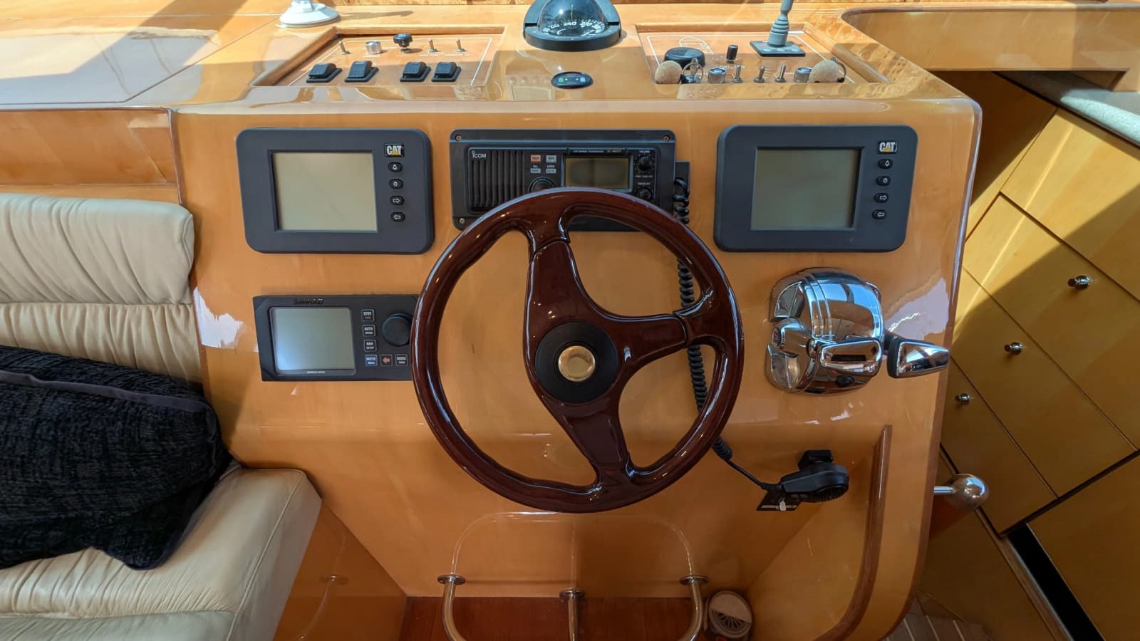 2004 Johnson Motor Yacht