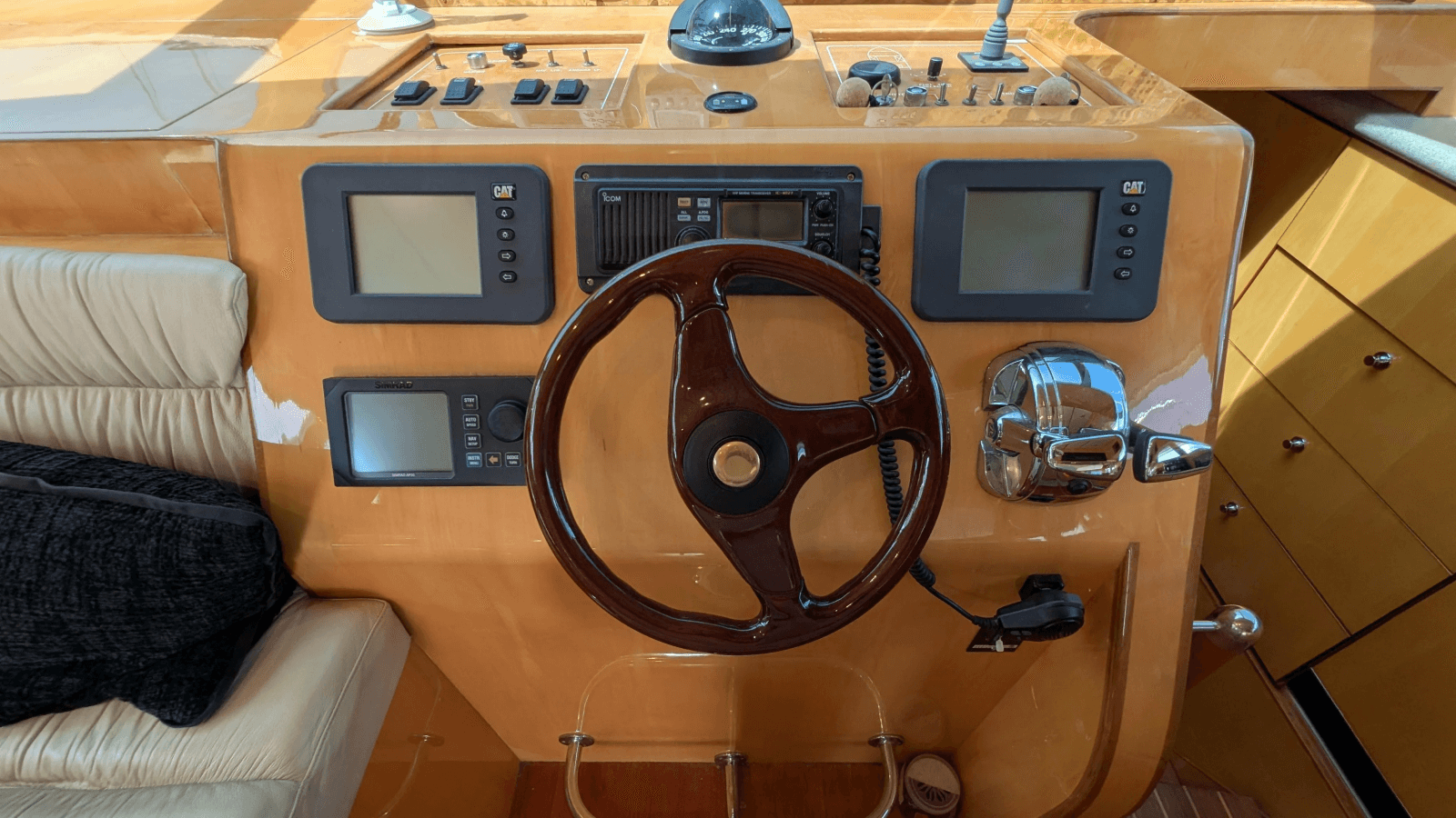2004 Johnson Motor Yacht
