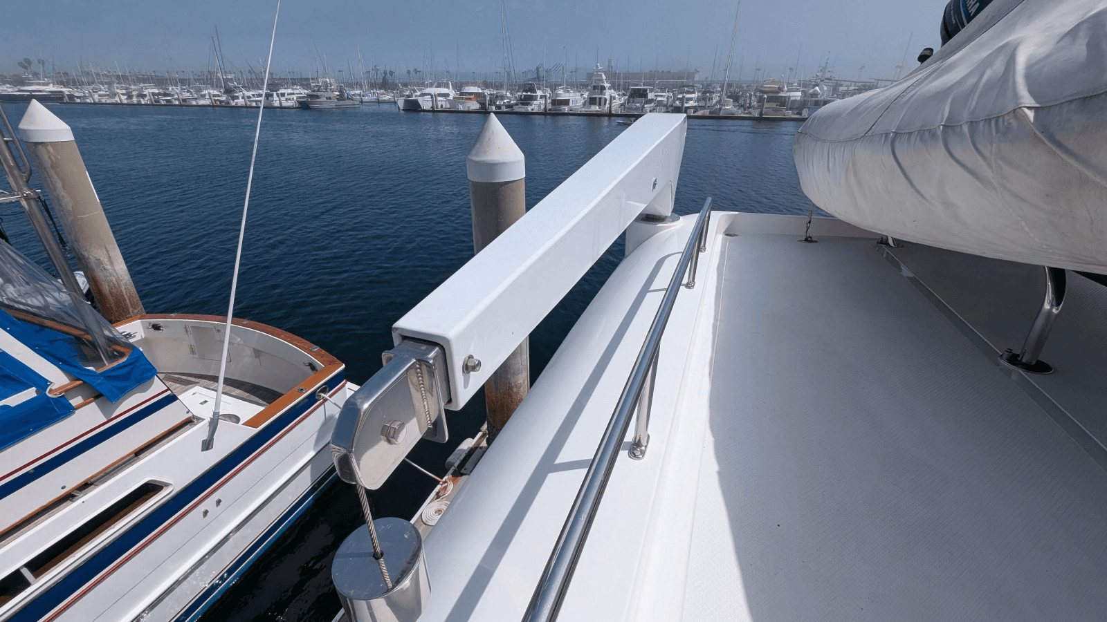 2004 Johnson Motor Yacht