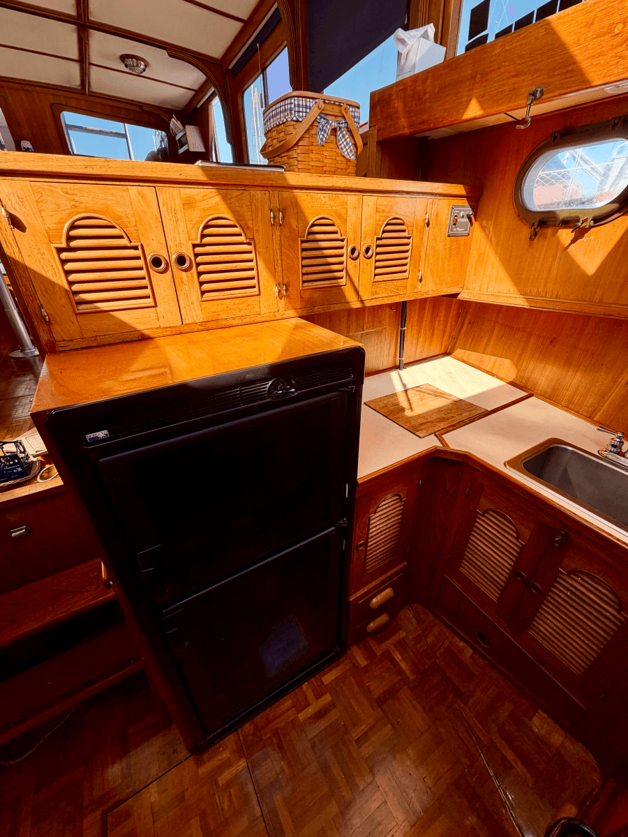1978 Albin 43 Trawler