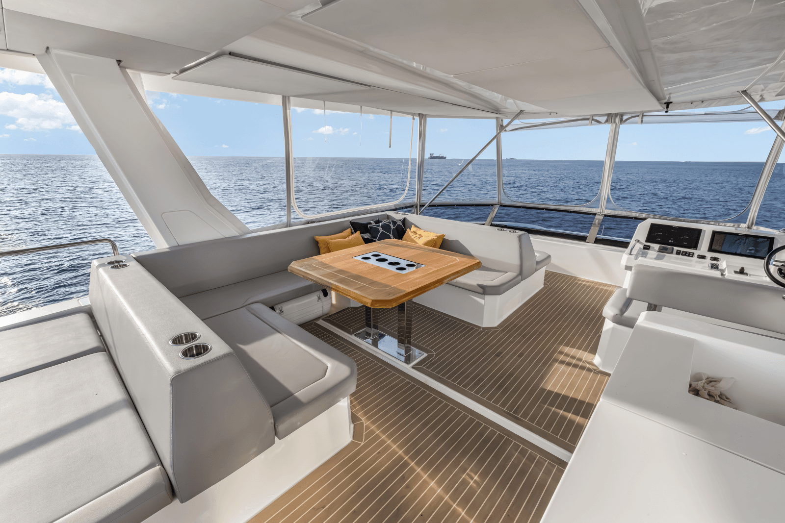 2021 Leopard 53 Powercat
