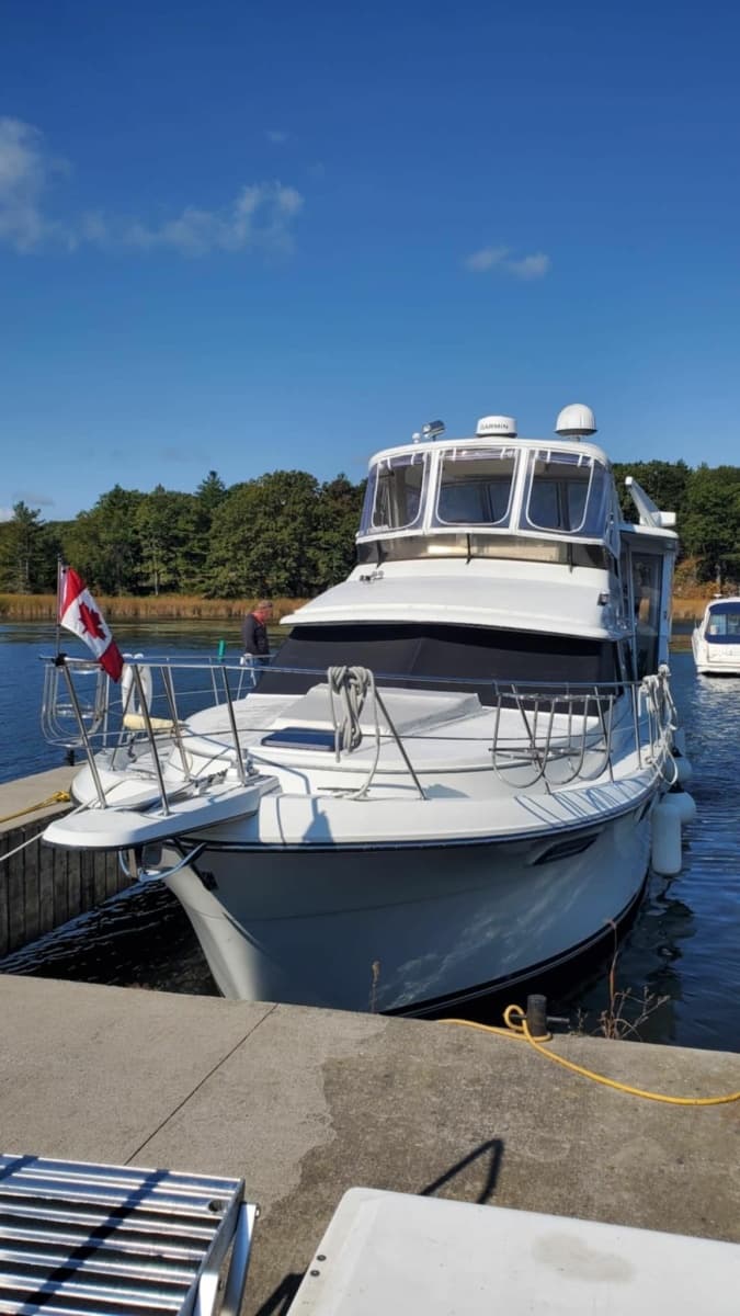 1987 Carver 4207 Aft Cabin 42