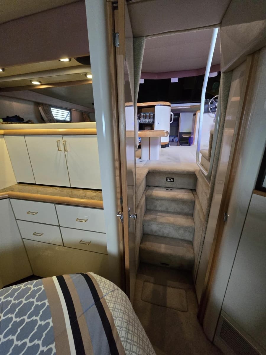 1990 Bayliner 4387 Motoryacht 43