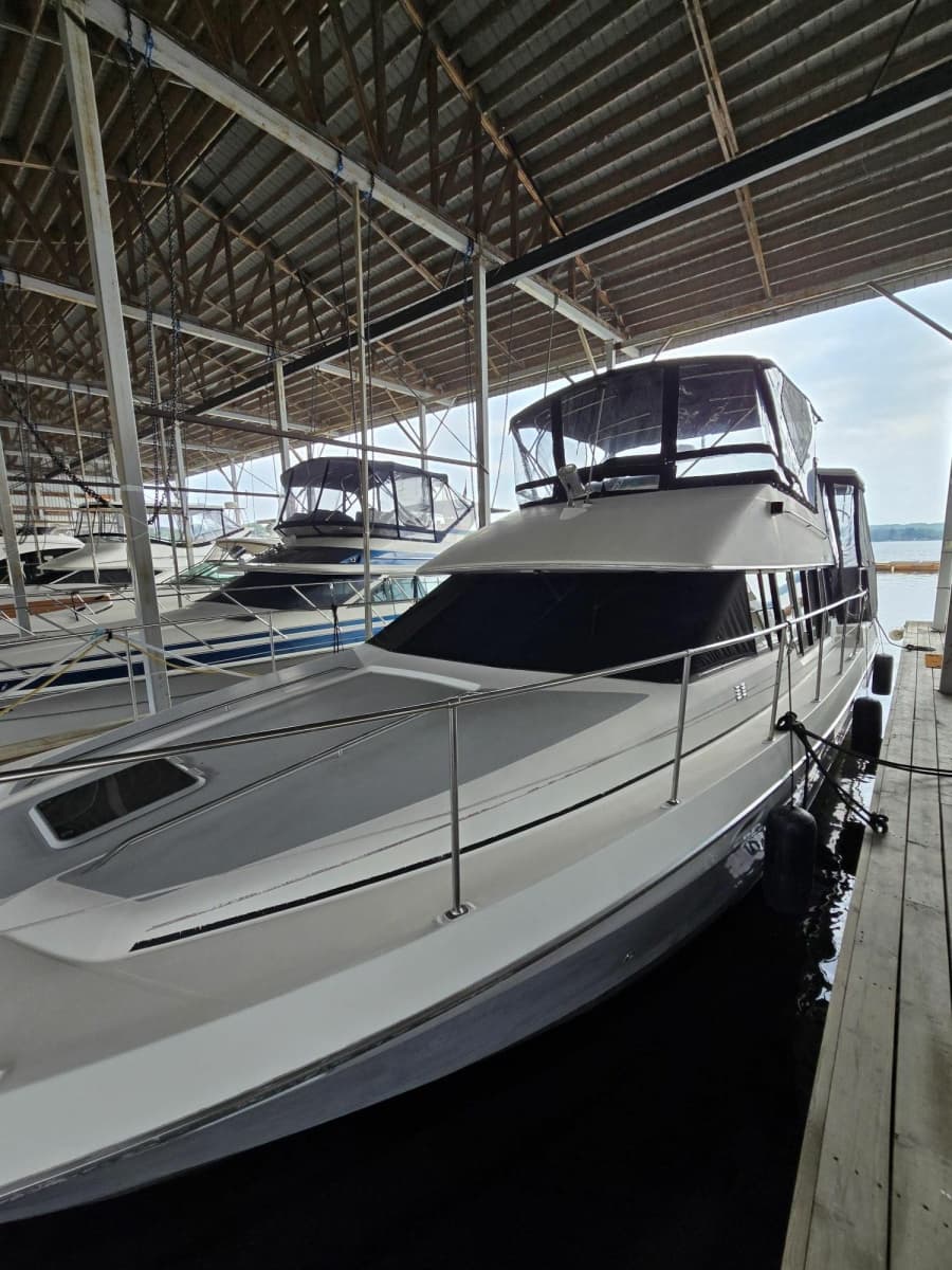 1990 Bayliner 4387 Motoryacht