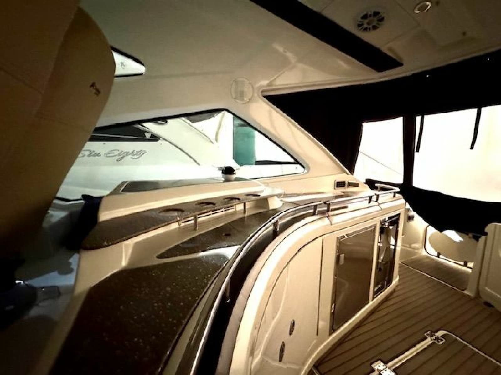 2013 Cruisers Yachts 540 Sports Coupe 54