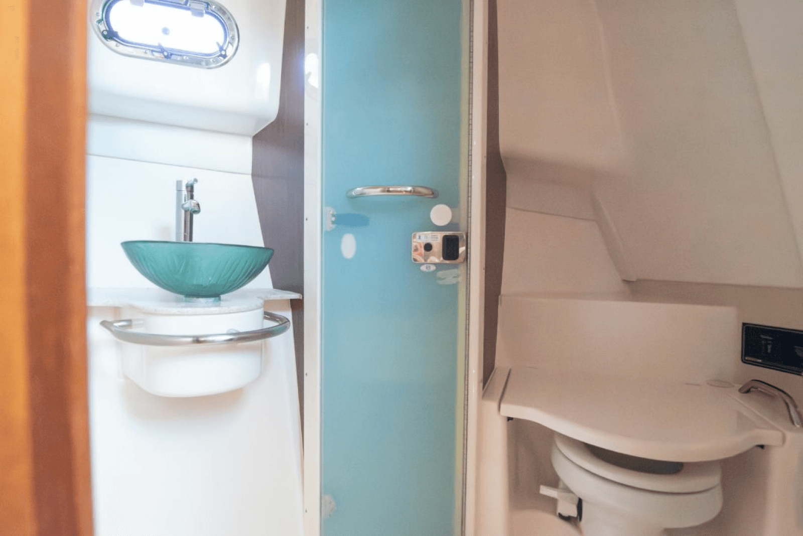 2015 Pursuit 345 Offshore 34