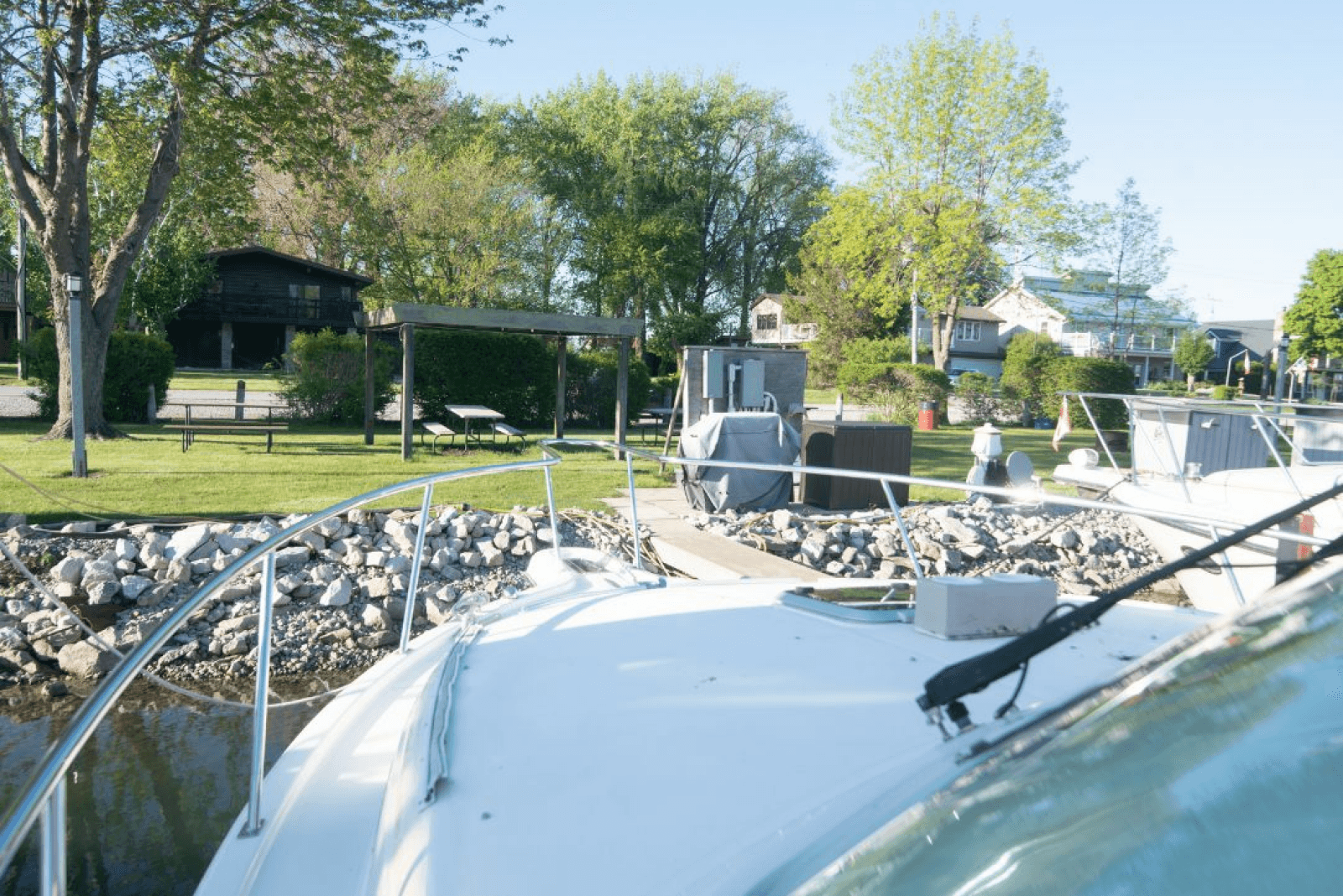 2015 Pursuit 345 Offshore 34