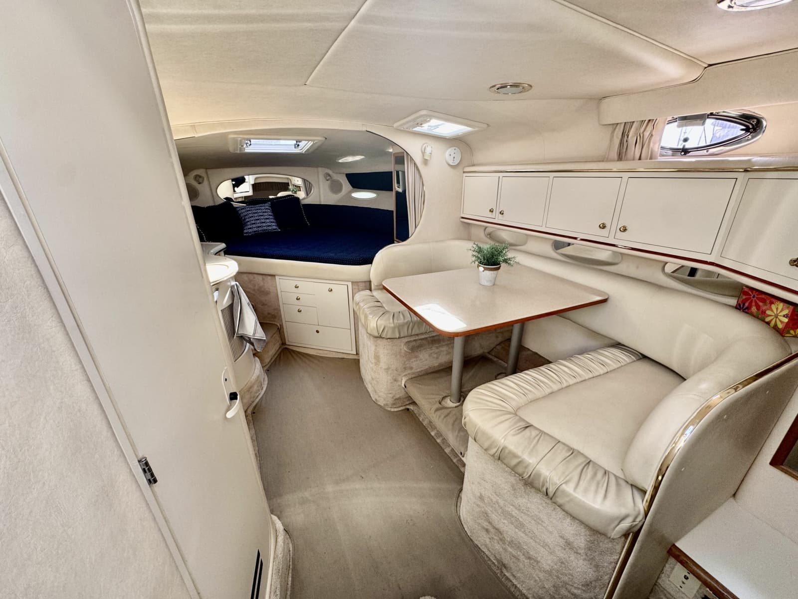 2000 Sea Ray 310 31