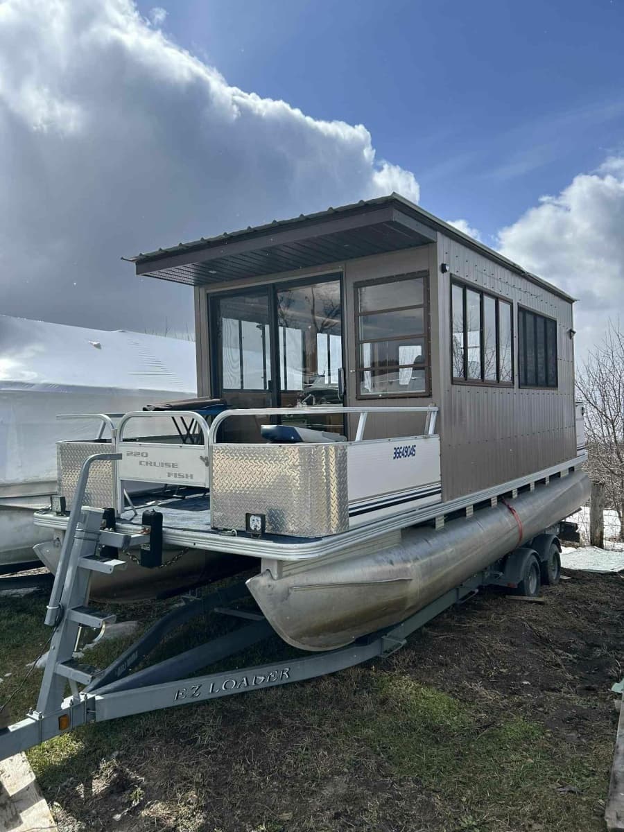 2019 Houseboat Cruise Fish 220