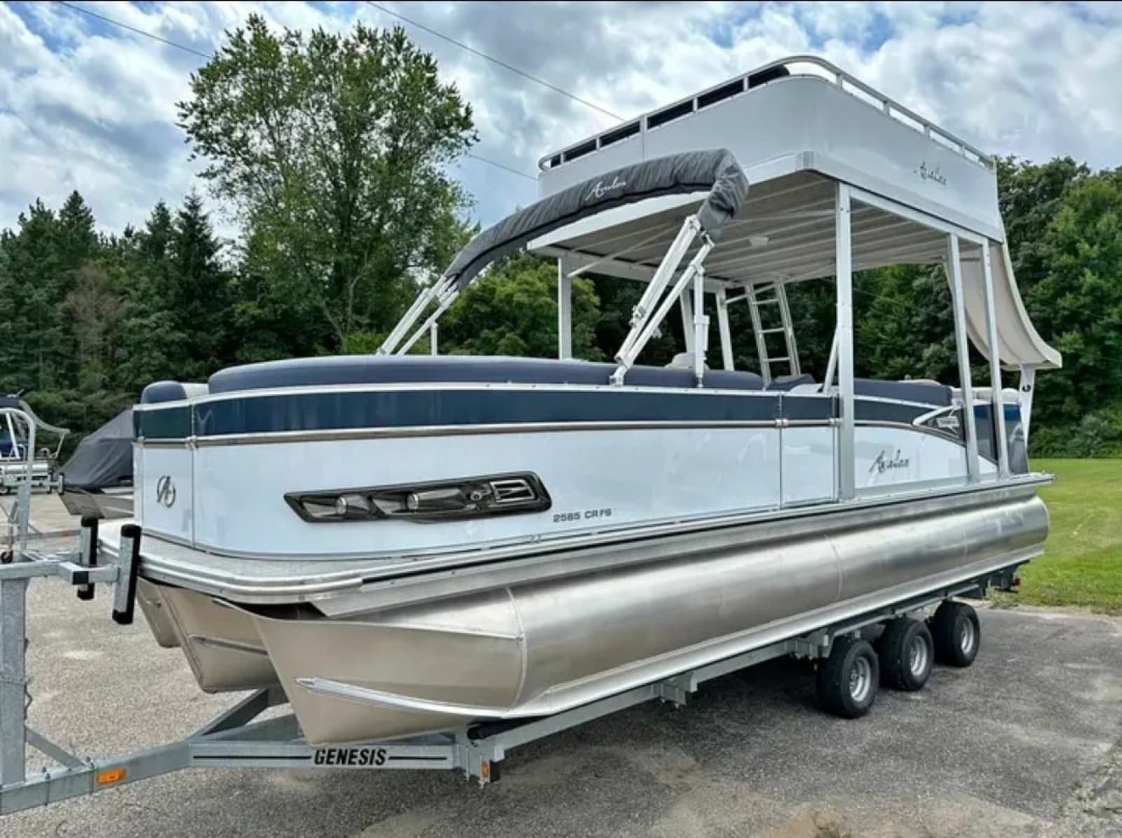 2023 Avalon Catalina 2585 CRFS Funship