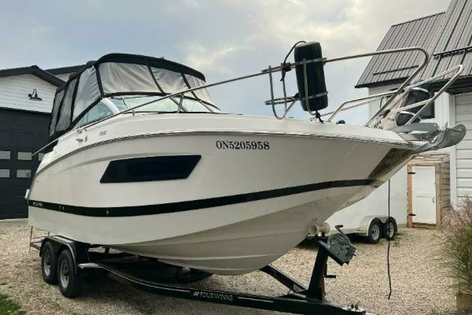 2016 Four Winns V255 25