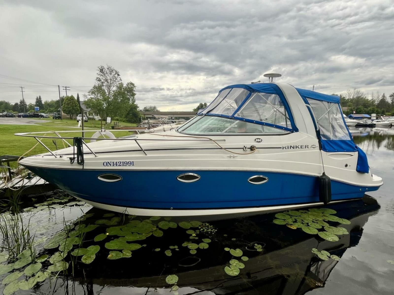 2009 Rinker 260 Express
