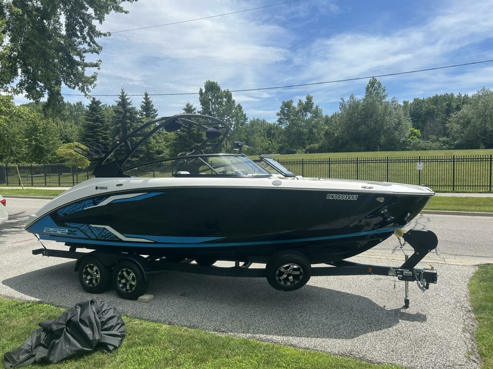 2021 Yamaha Boats 252 XE (Wake Edition) 25