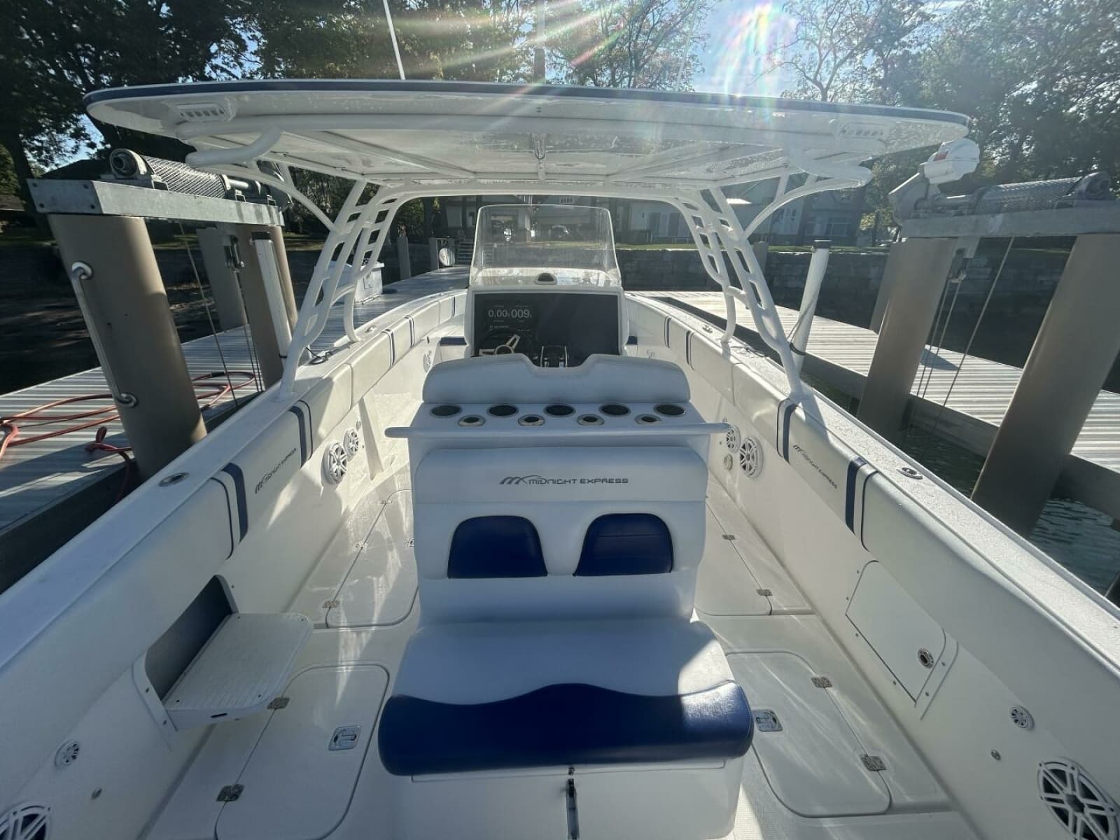 2016 Midnight Express 37 Open 37