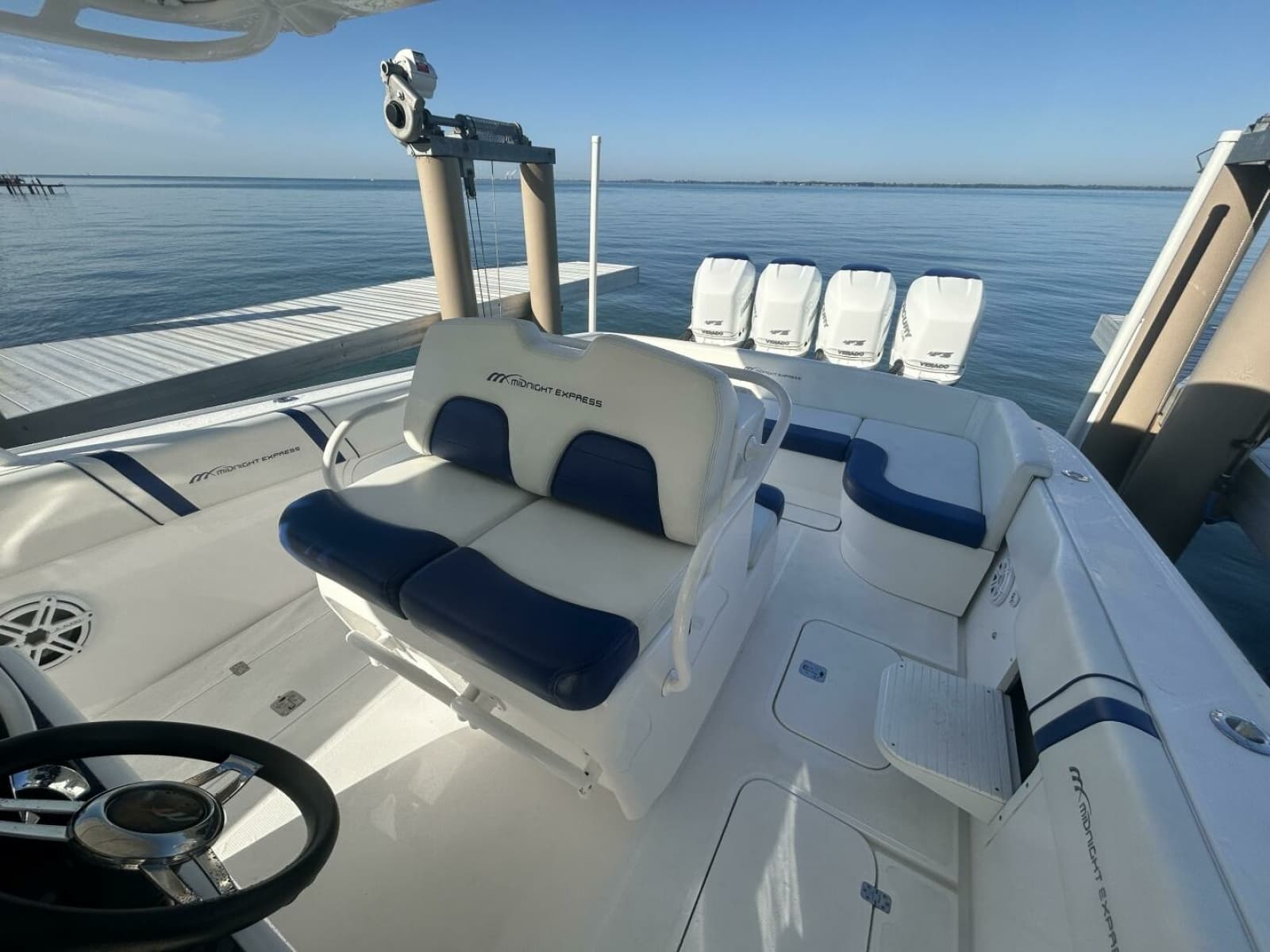 2016 Midnight Express 37 Open 37