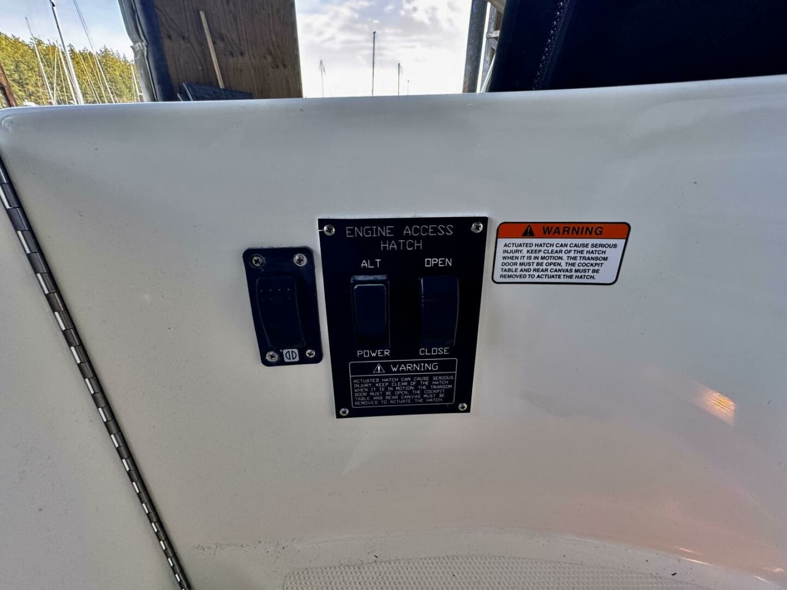 2006 Cruisers Yachts 340 Express 34