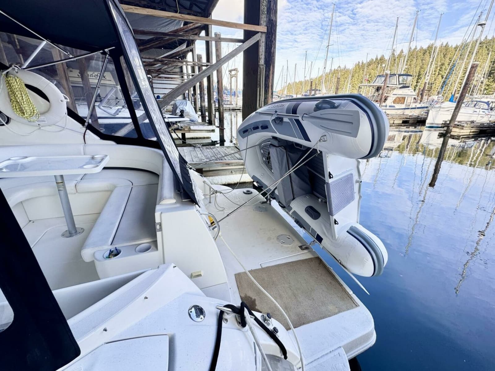 2006 Cruisers Yachts 340 Express 34