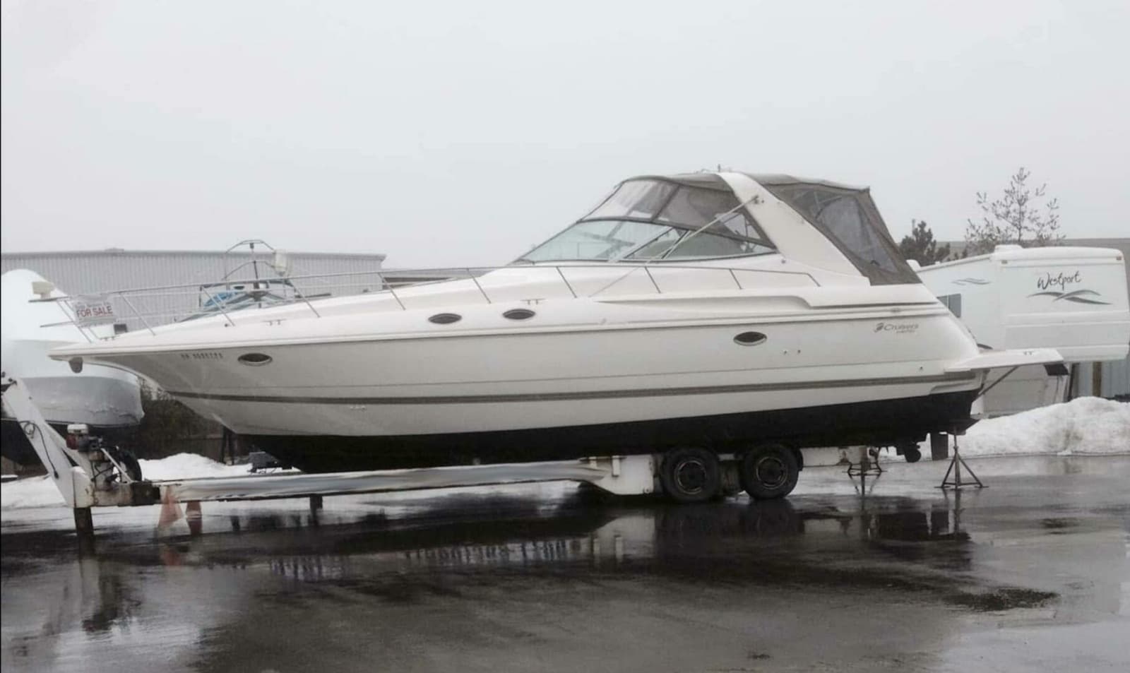 1998 Cruisers Yachts 3870 Express 38