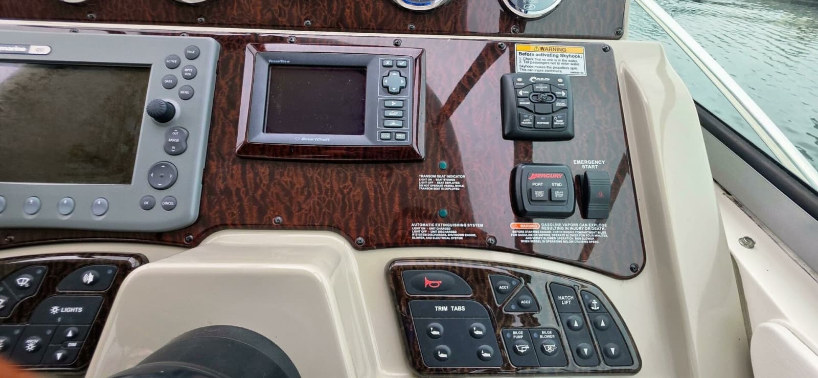 2009 Sea Ray 310 Sundancer 31