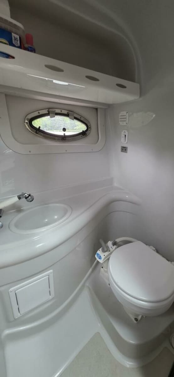2005 Crownline 250CR 25