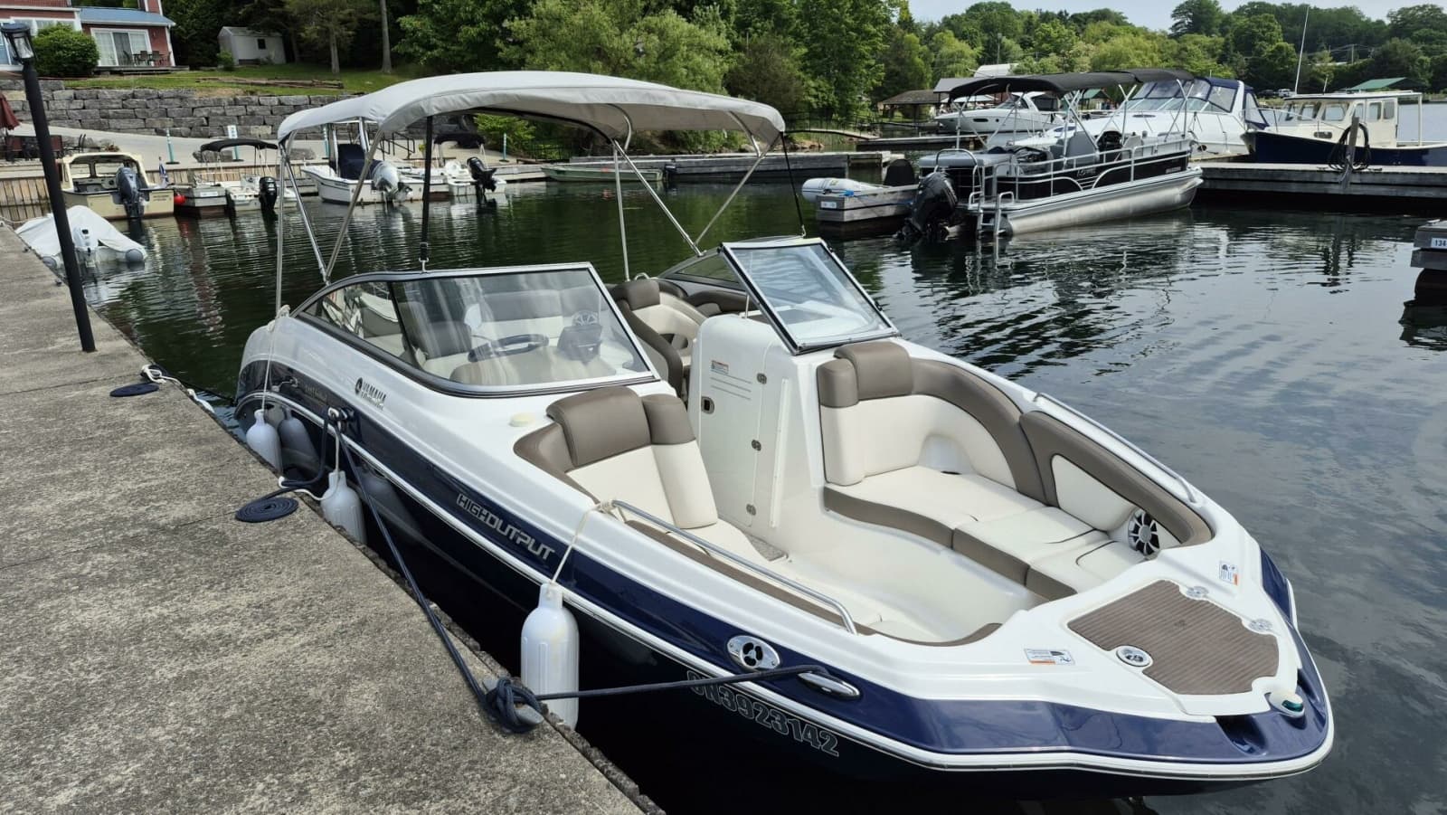 2012 Yamaha Boats 242 Limited 24
