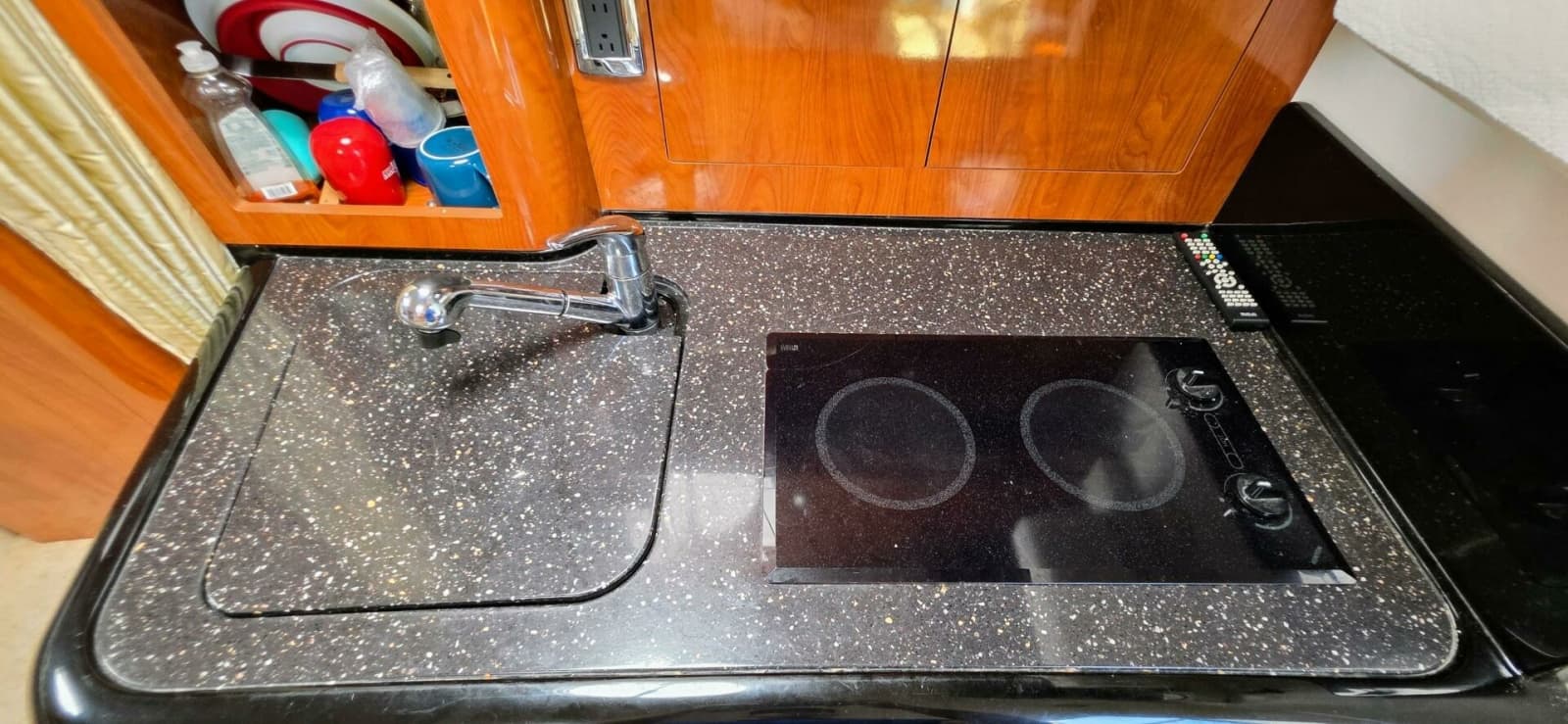 2008 Four Winns 318 Vista 31