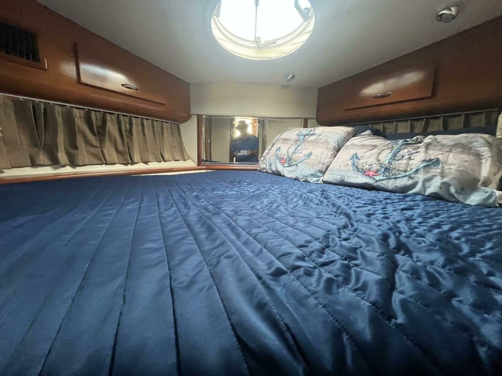 2003 Carver 444 Cockpit Motor Yacht 44