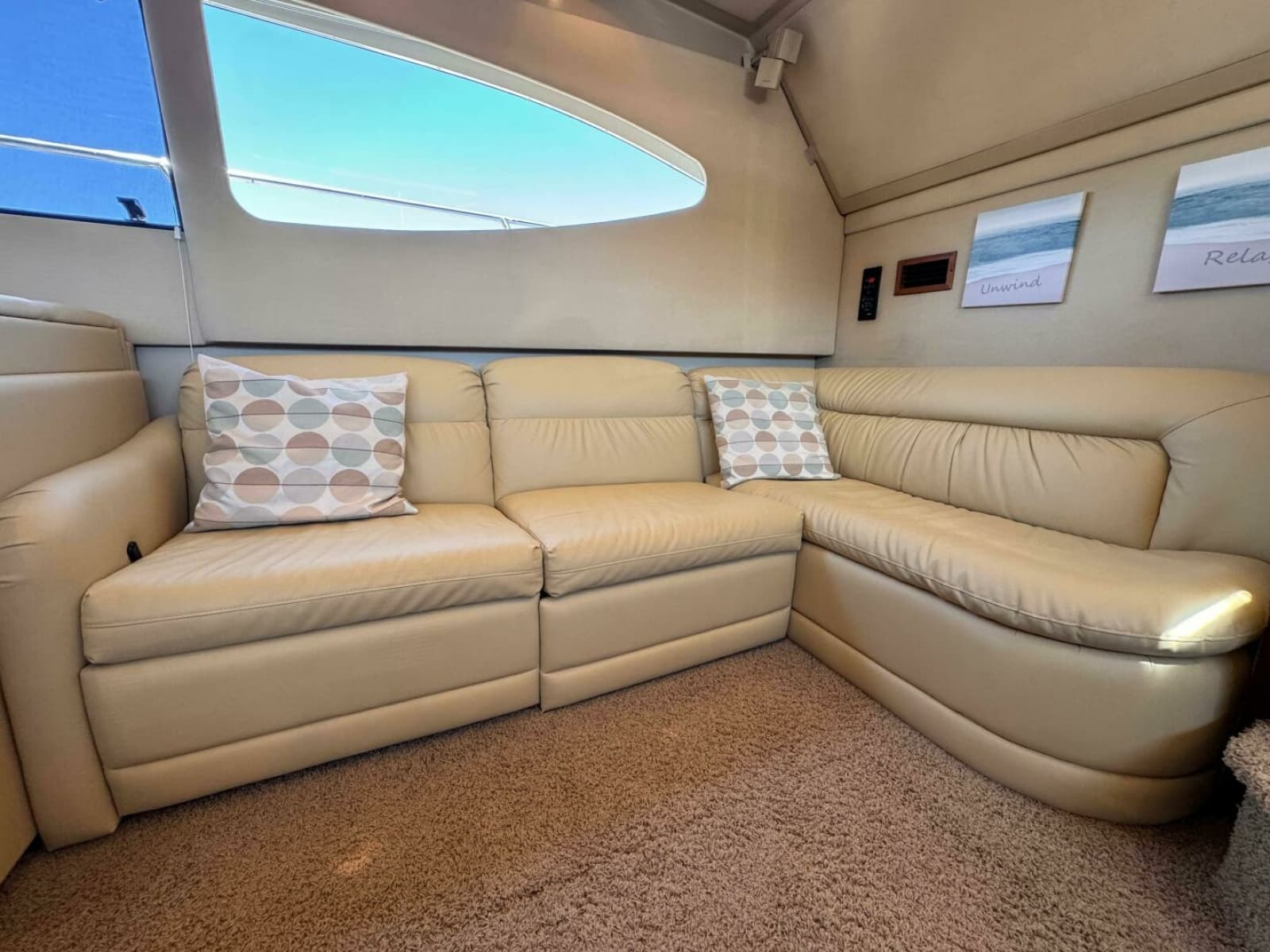 2002 Cruisers Yachts 4450 Express Motor Yacht 45