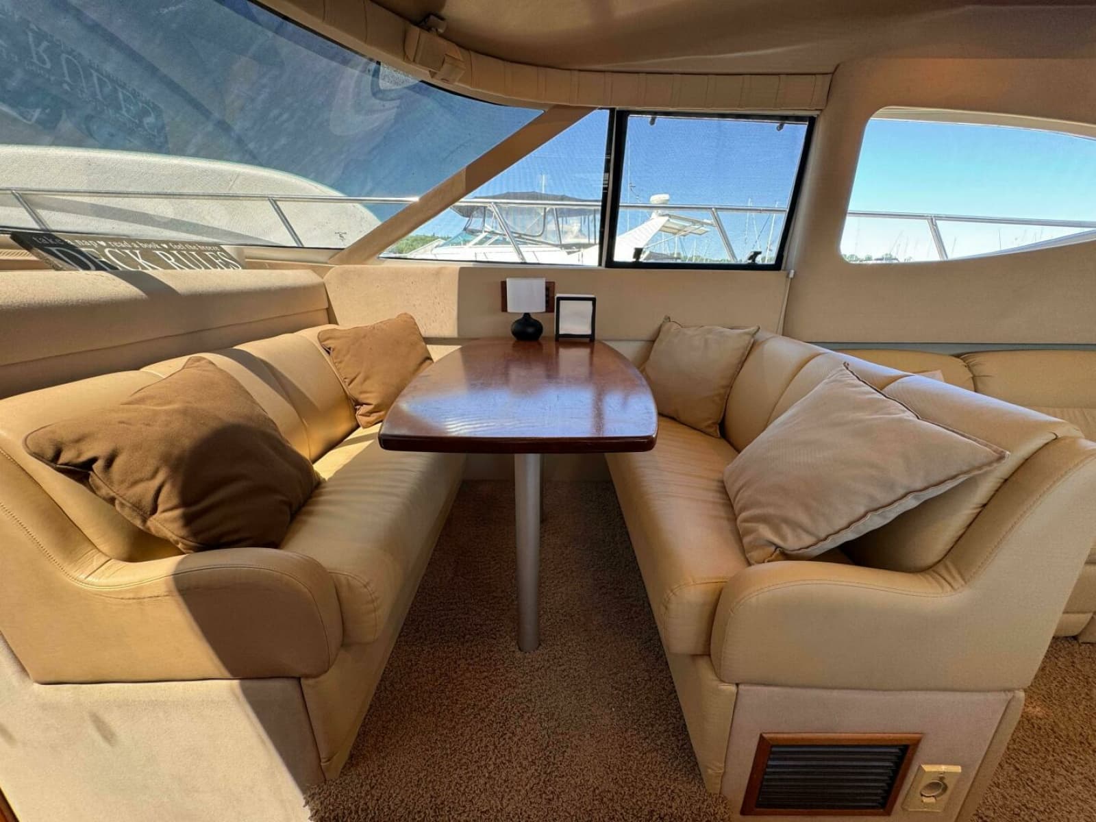 2002 Cruisers Yachts 4450 Express Motor Yacht 45