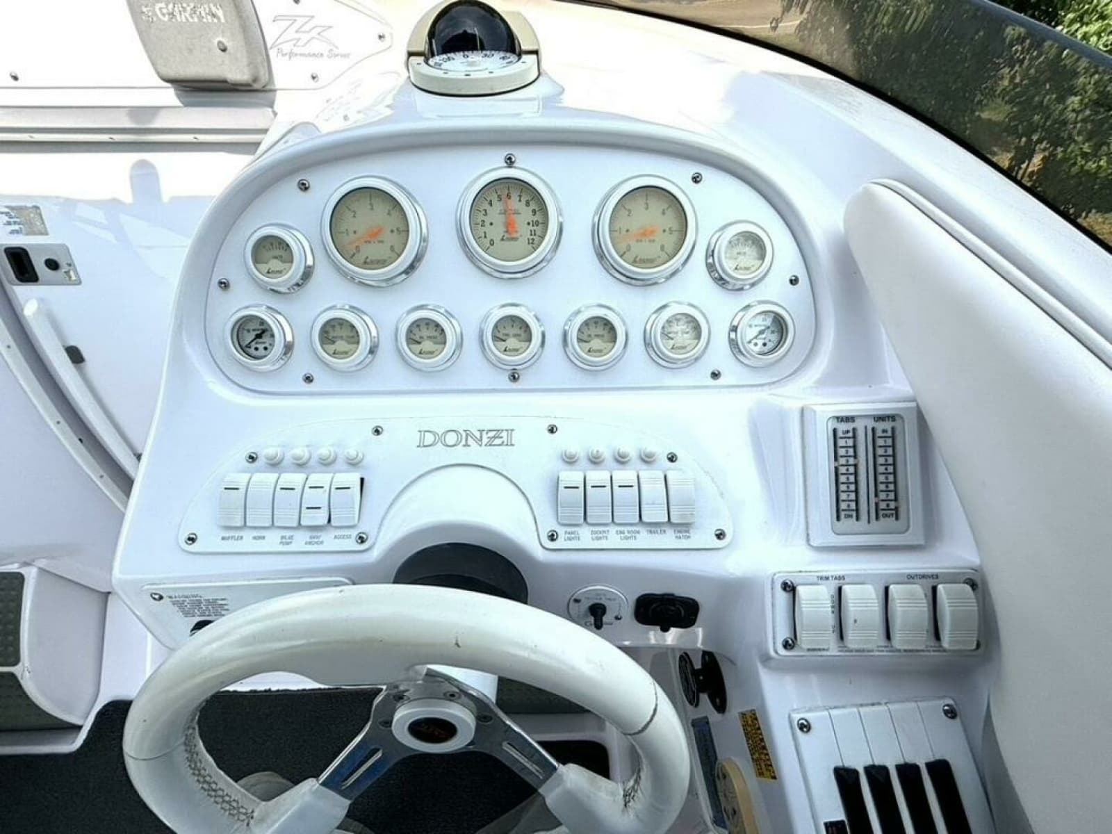 2005 Donzi 33ZX 33