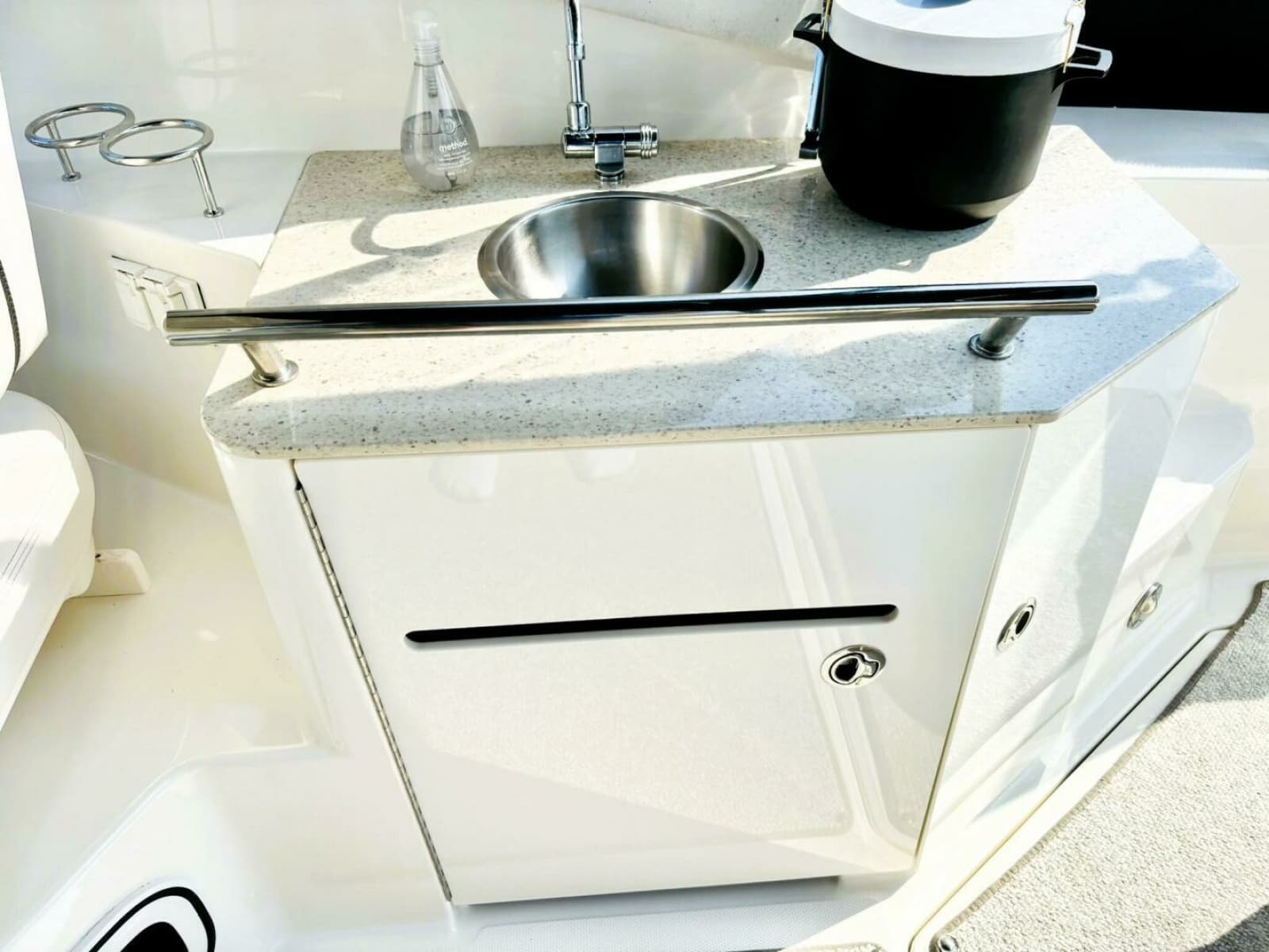 2010 Sea Ray 310 SUNDANCER 31