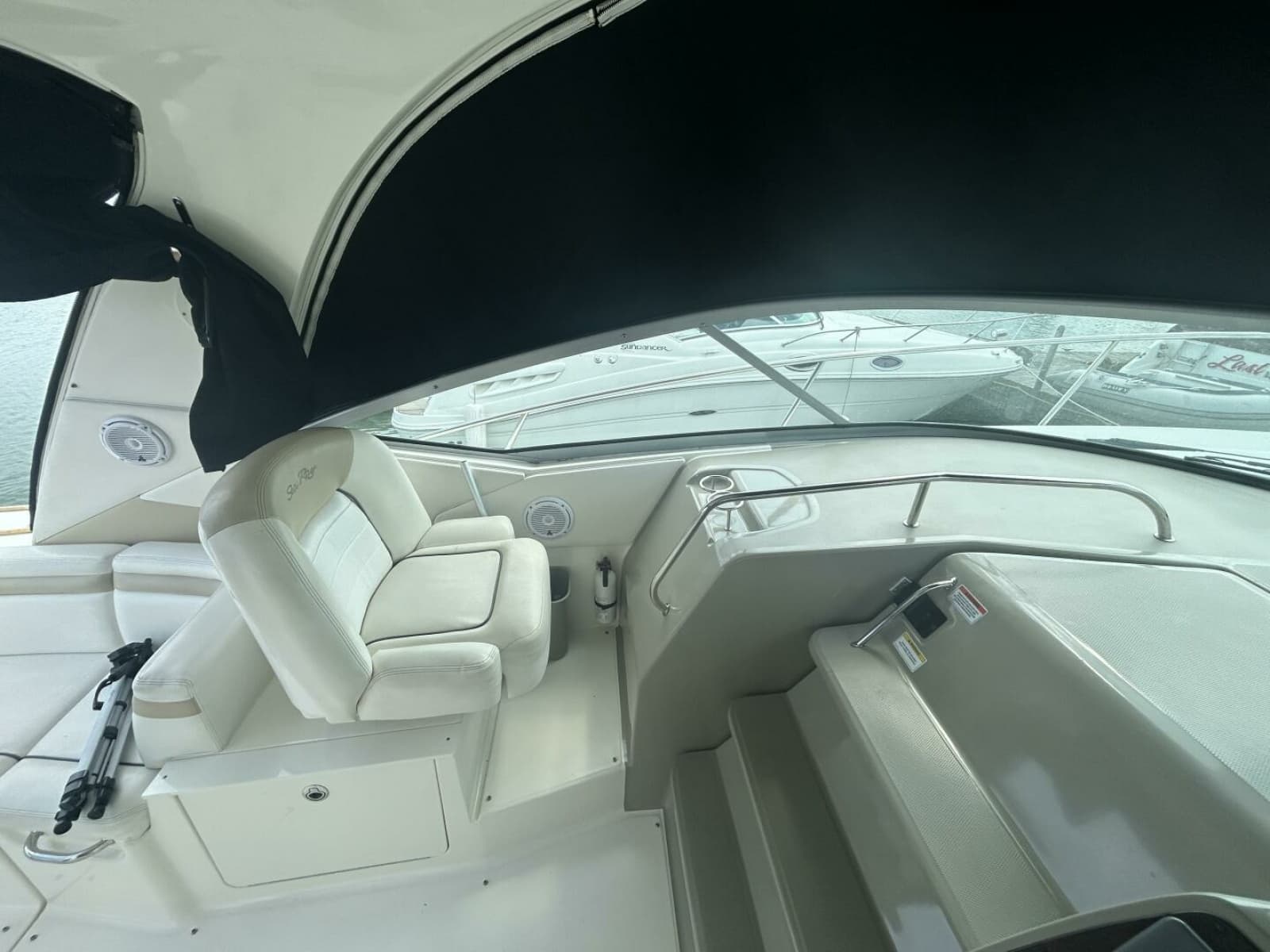 2010 Sea Ray 370 Sundancer 37