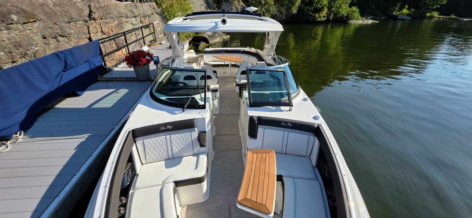 2019 Sea Ray 350 SLX 35