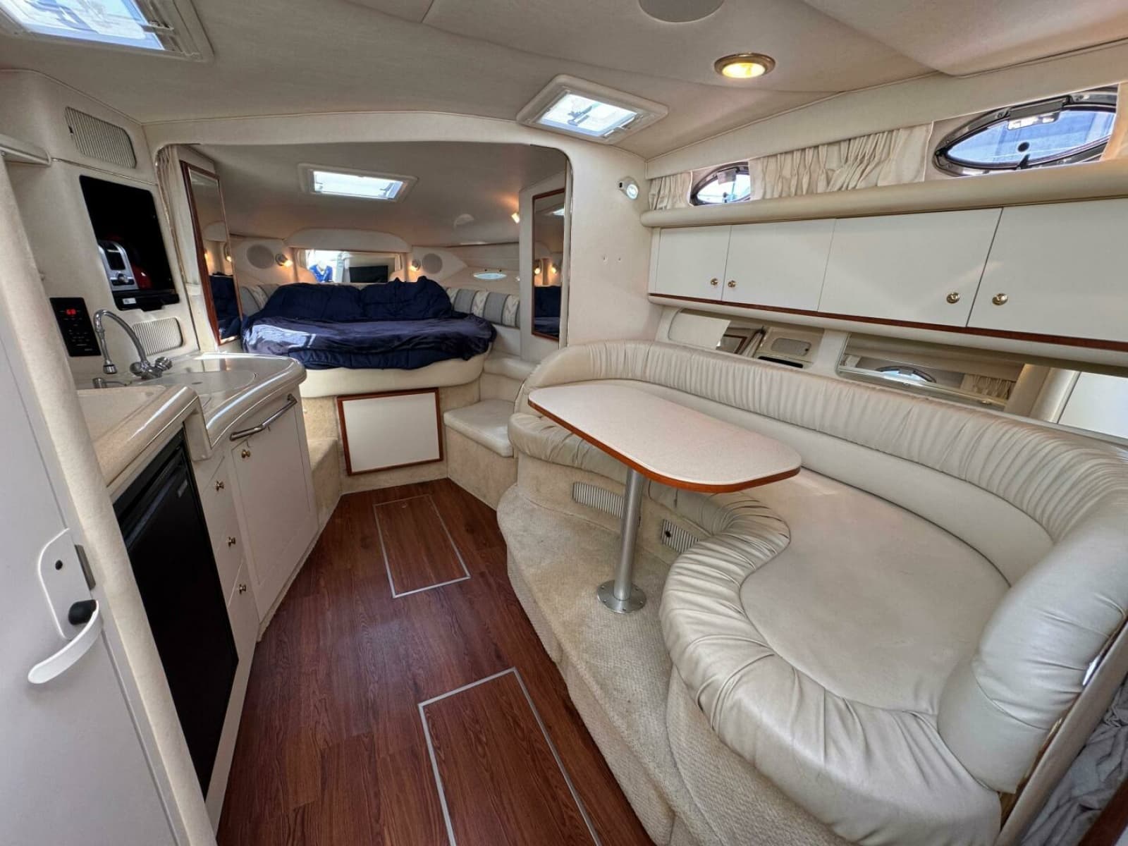 2001 Sea Ray 340 Sundancer 34