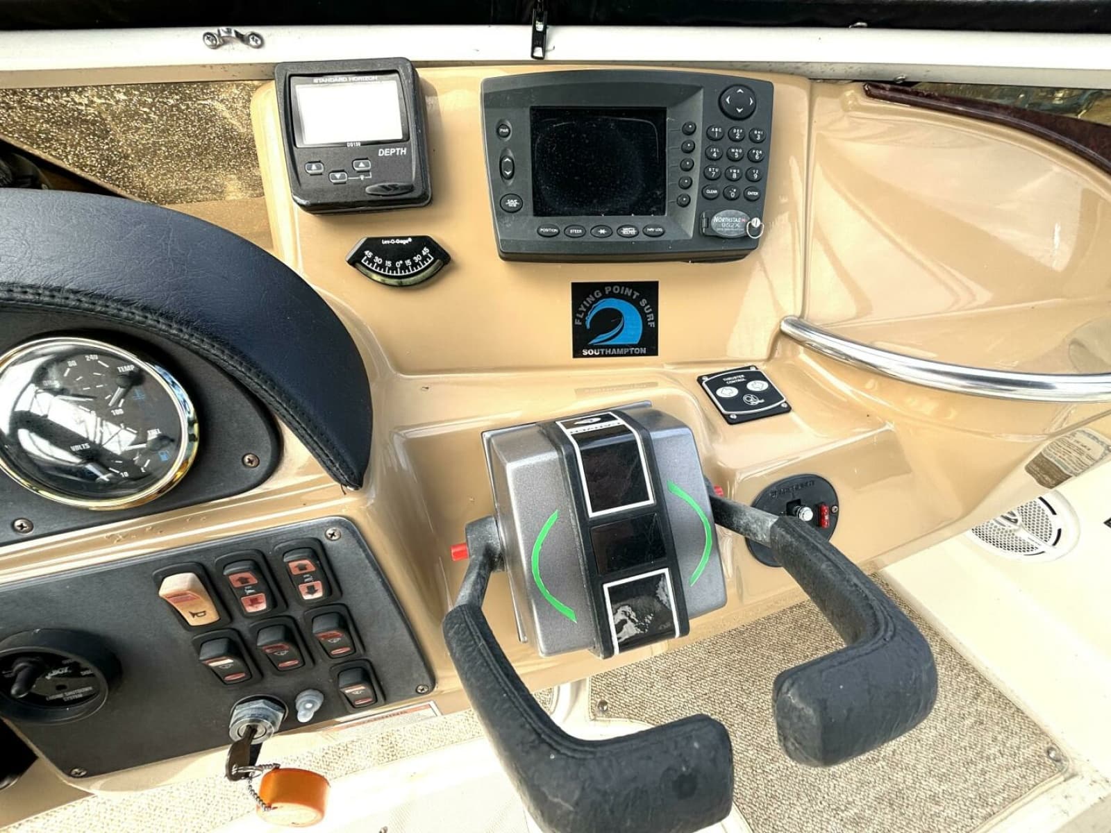 2003 Carver 396 Motor Yacht 39