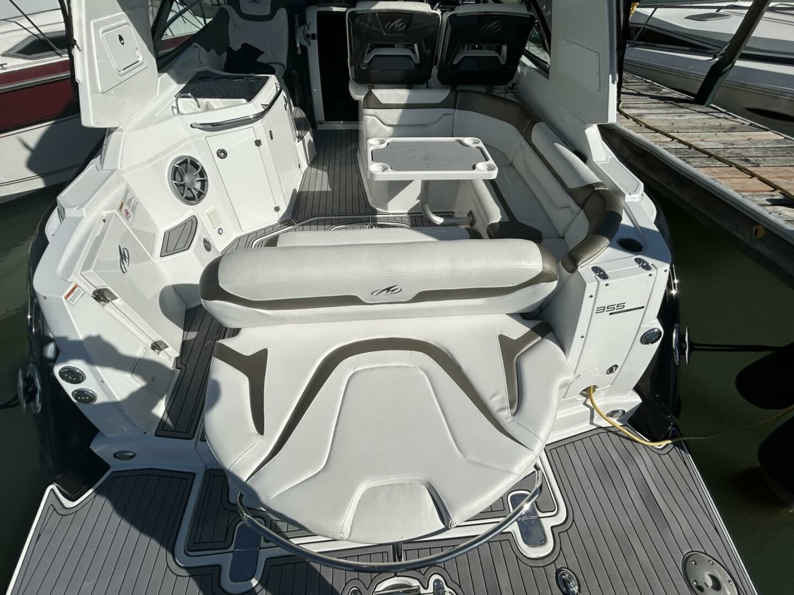 2015 Monterey 355 Sport Yacht 35