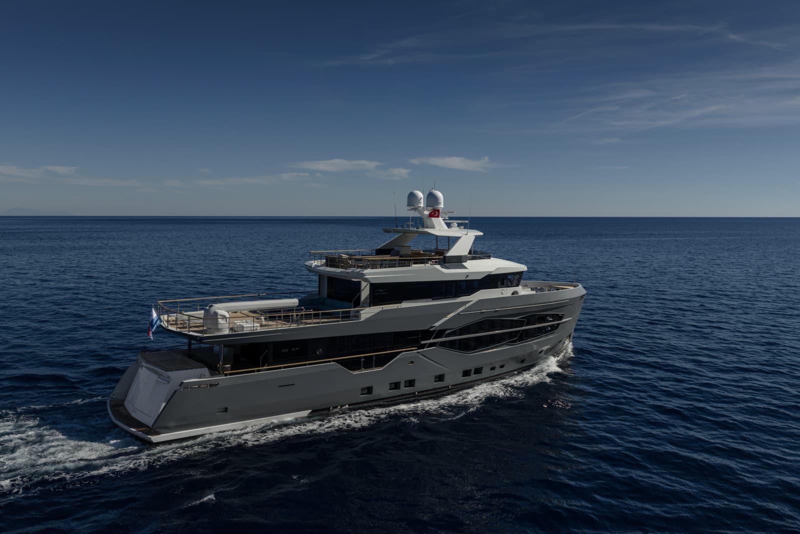 2019 Numarine 32XP