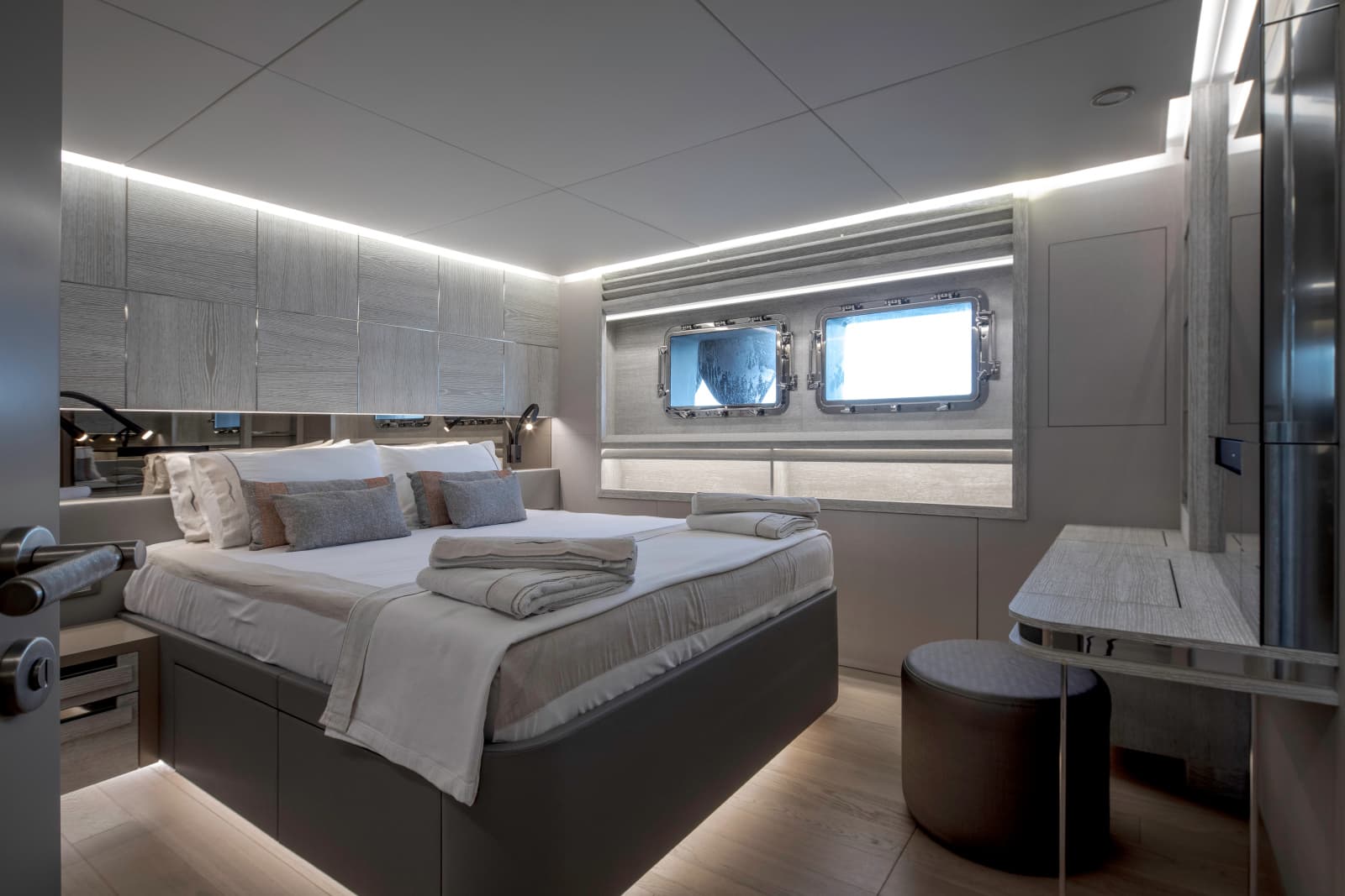 2019 Numarine 32XP