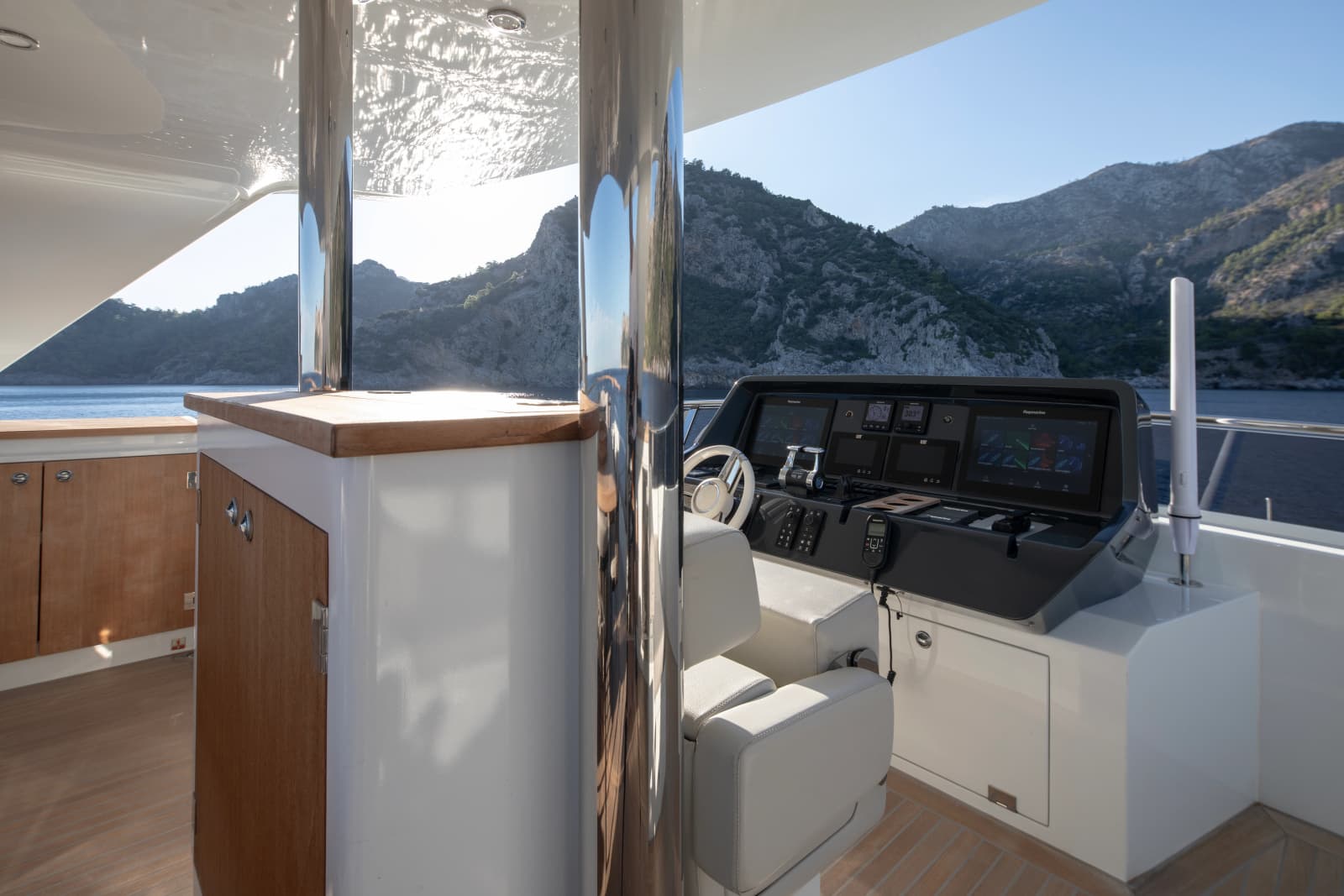 2019 Numarine 32XP
