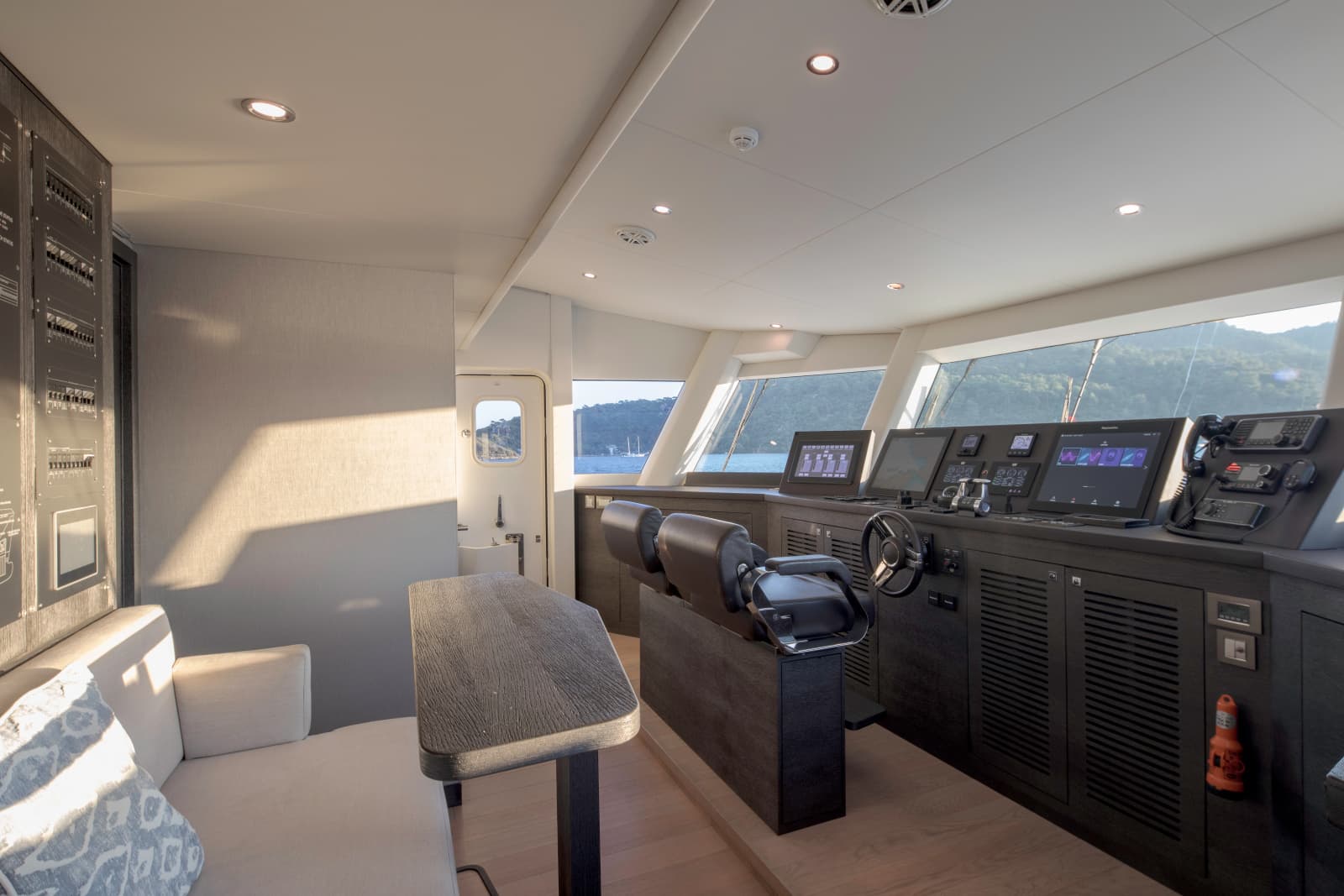 2019 Numarine 32XP
